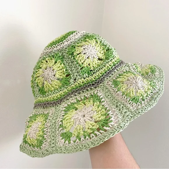 Steve Madden • Crochet Bucket Hat in Green Steve Madden One Size Crochet Bucket Hat Granny Square Boho  main image 3